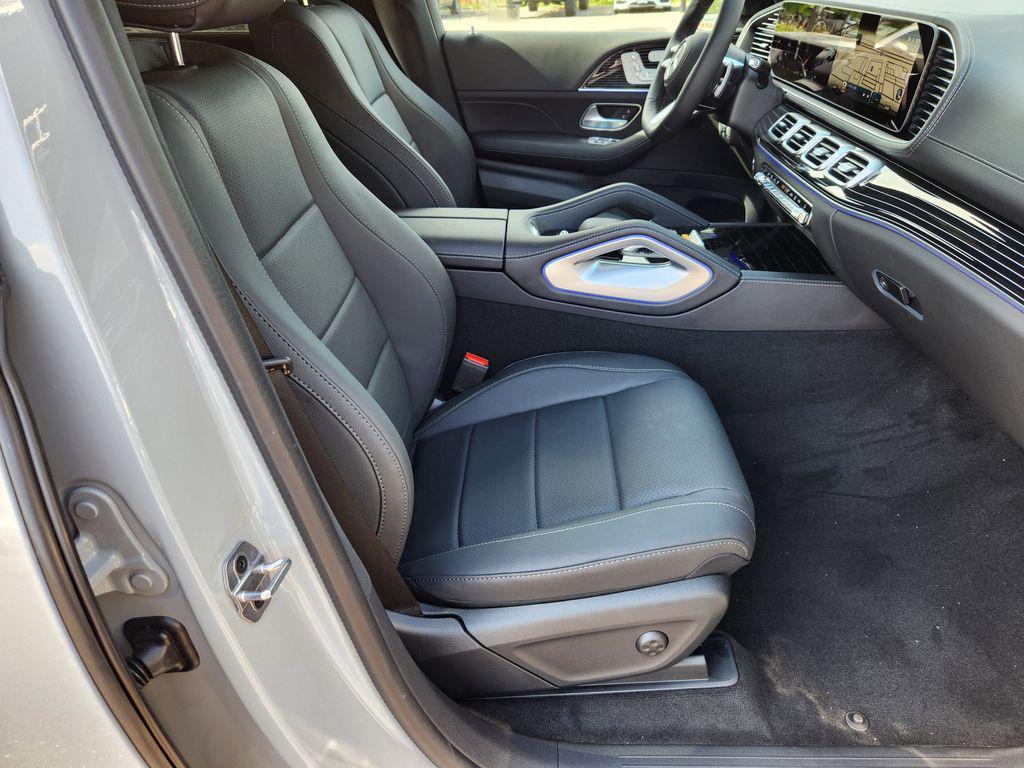 new 2025 Mercedes-Benz GLS 450 car, priced at $101,384
