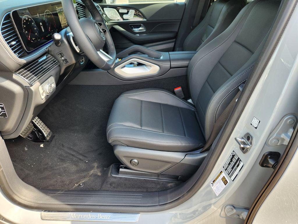 new 2025 Mercedes-Benz GLS 450 car, priced at $101,384