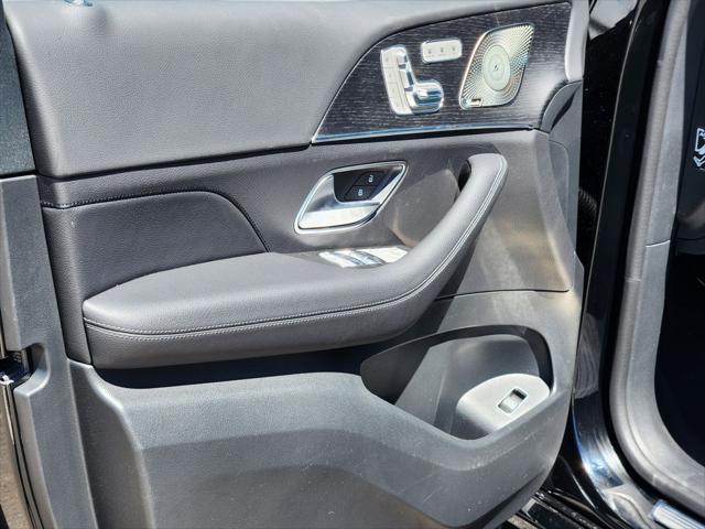 new 2025 Mercedes-Benz GLE 350 car, priced at $77,064