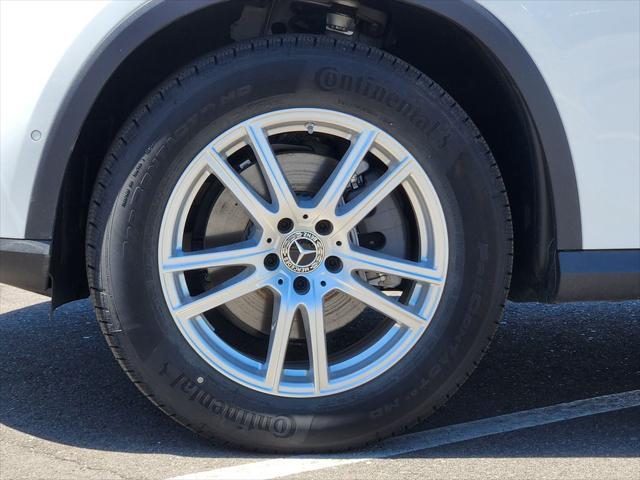 used 2025 Mercedes-Benz GLC 300 car, priced at $45,500