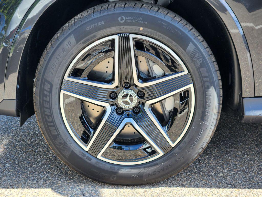 new 2026 Mercedes-Benz GLC 300 car, priced at $59,435