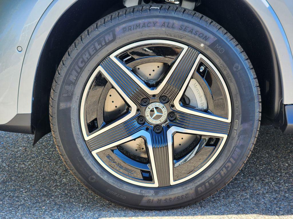 new 2026 Mercedes-Benz GLC 300 car, priced at $68,904