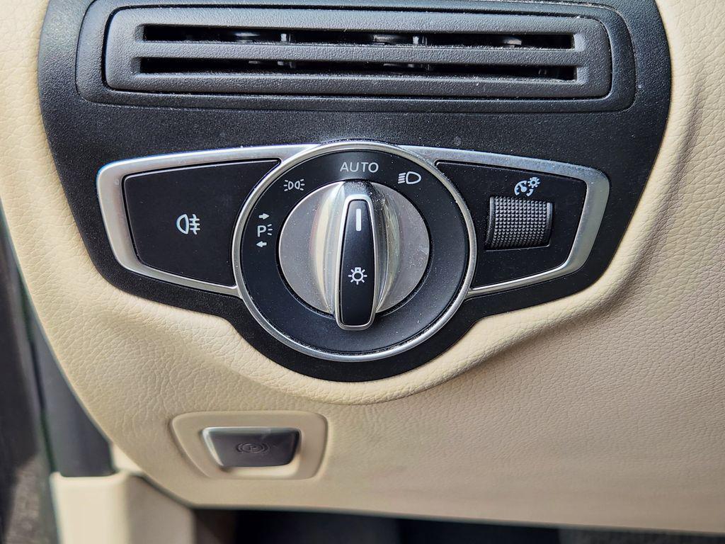 used 2021 Mercedes-Benz GLC 300 car, priced at $31,900