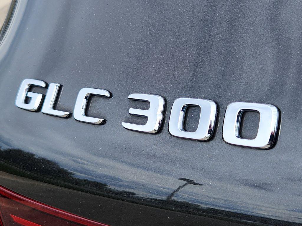 used 2021 Mercedes-Benz GLC 300 car, priced at $31,900