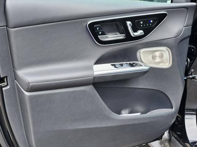 new 2025 Mercedes-Benz GLC 300 car, priced at $58,599