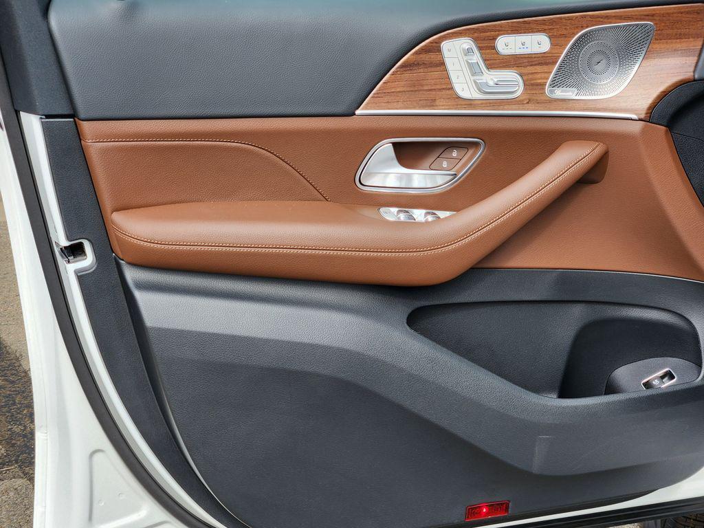 new 2026 Mercedes-Benz GLE 450 car, priced at $85,100