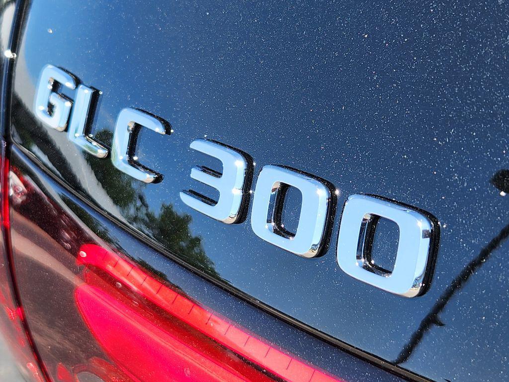 used 2025 Mercedes-Benz GLC 300 car, priced at $45,500