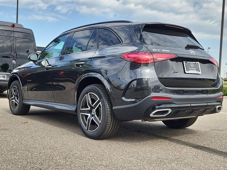 new 2024 Mercedes-Benz GLC 300 car