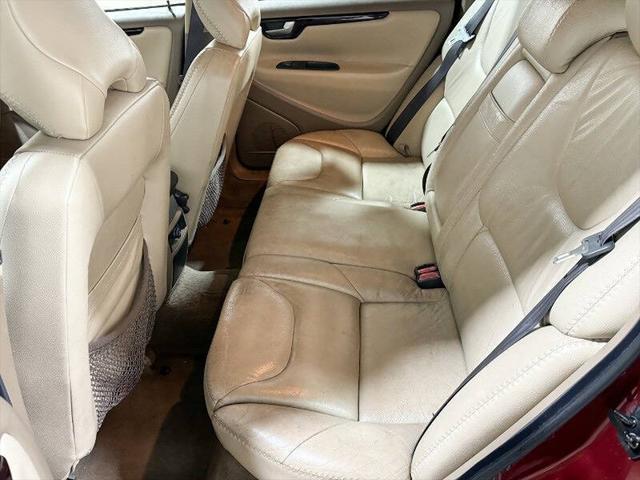 used 2002 Volvo V70 car, priced at $3,995