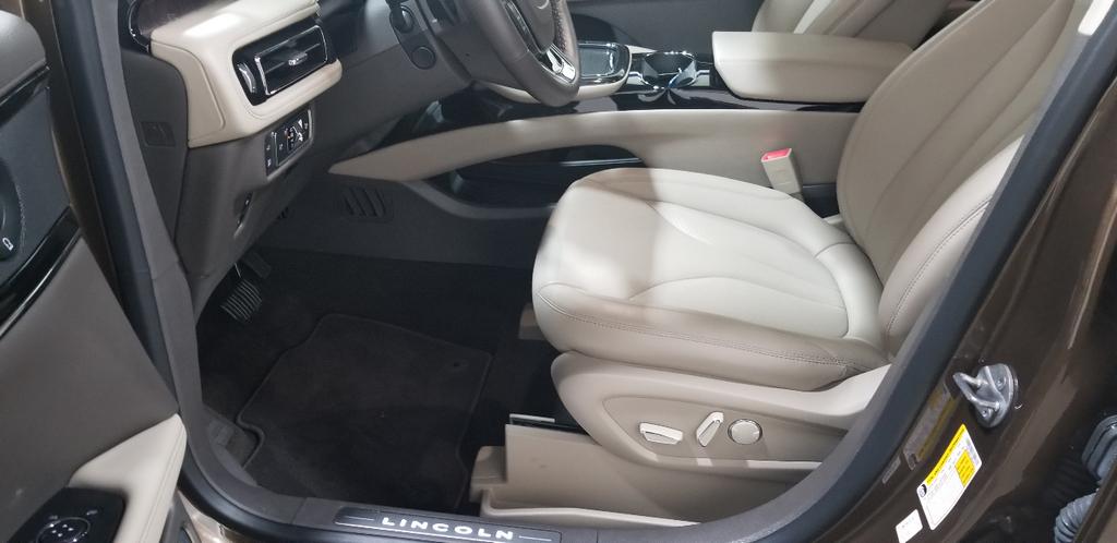 used 2022 Lincoln Nautilus car, priced at $37,797