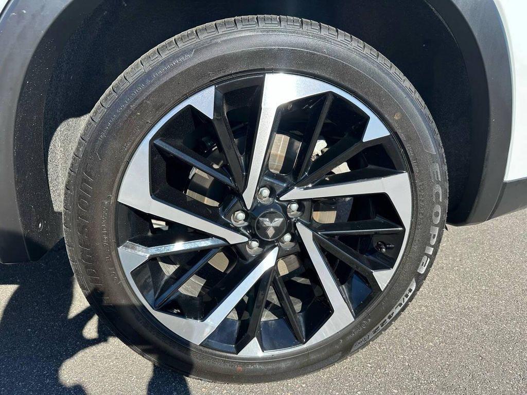 used 2023 Mitsubishi Outlander car, priced at $27,900