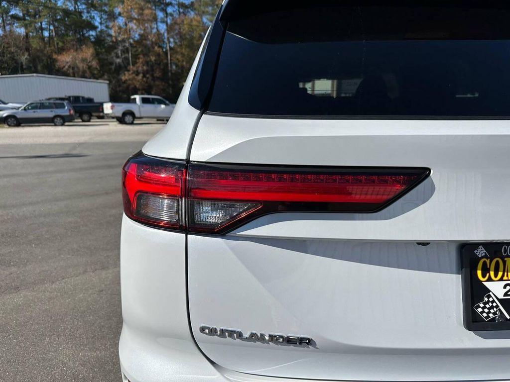 used 2023 Mitsubishi Outlander car, priced at $27,900