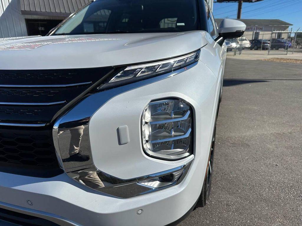 used 2023 Mitsubishi Outlander car, priced at $27,900