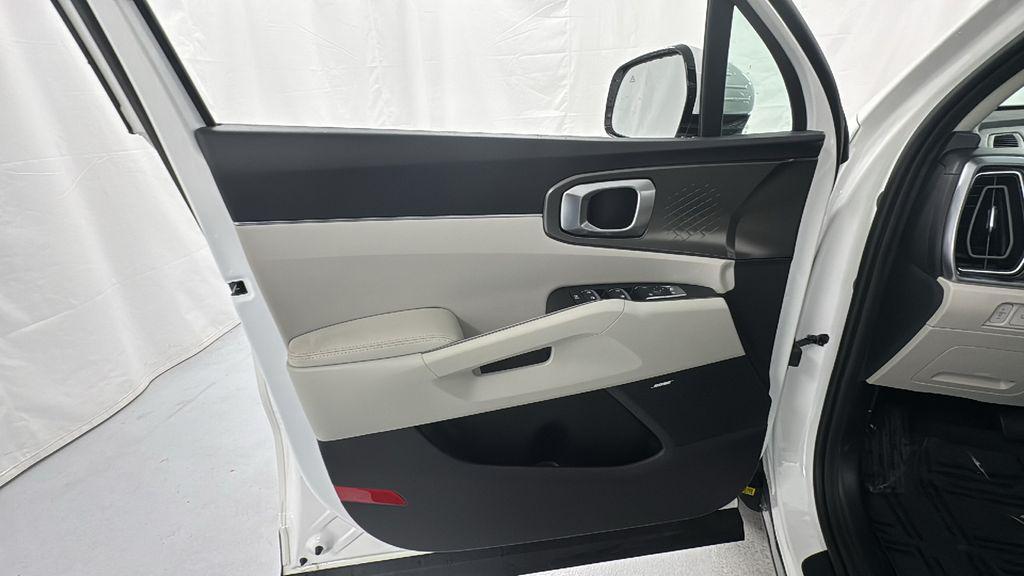 new 2026 Kia Sorento Hybrid car, priced at $40,978