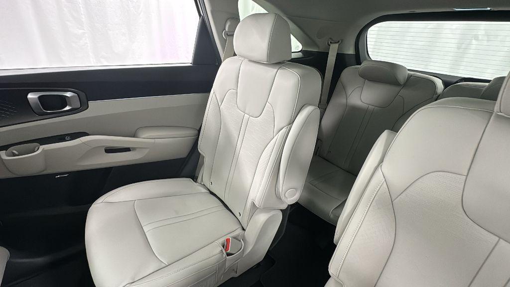 new 2026 Kia Sorento Hybrid car, priced at $40,978