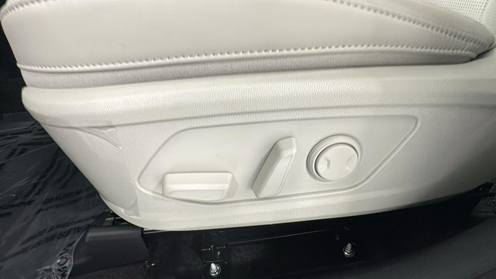 new 2026 Kia Sorento Hybrid car, priced at $40,978