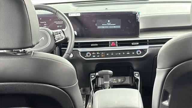 new 2025 Kia Sorento car, priced at $39,875