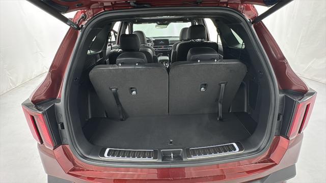 new 2025 Kia Sorento car, priced at $39,875