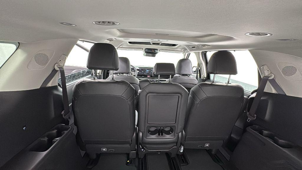 new 2026 Kia Carnival Hybrid car, priced at $47,048