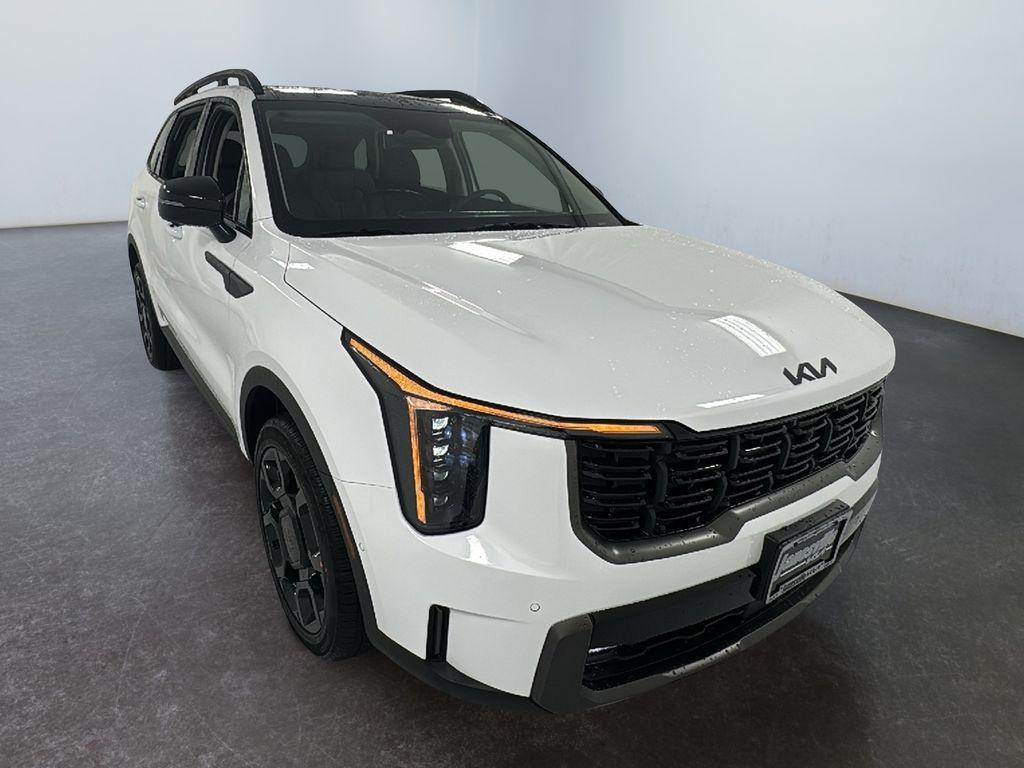 new 2025 Kia Sorento car, priced at $38,428
