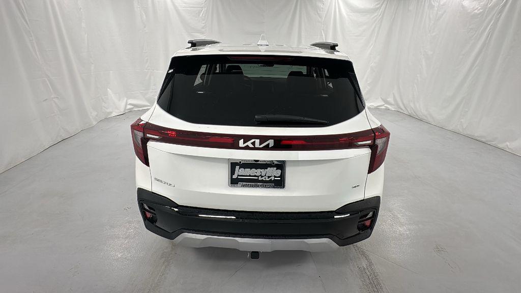 new 2026 Kia Seltos car, priced at $27,278