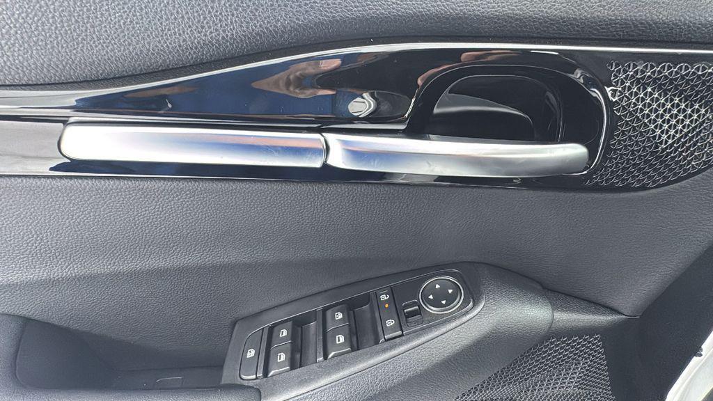 new 2026 Kia Seltos car, priced at $27,278