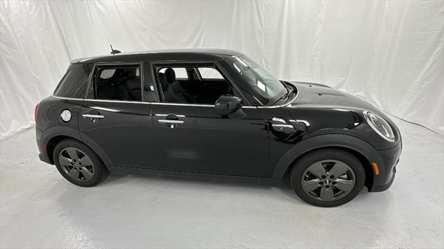 used 2022 MINI Hardtop car, priced at $21,549