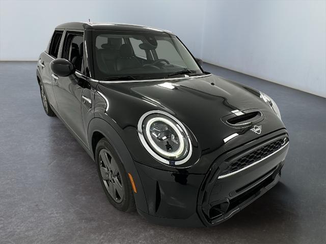 used 2022 MINI Hardtop car, priced at $21,549