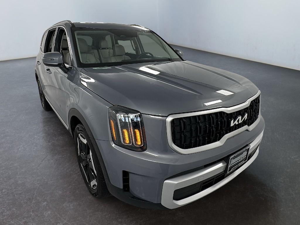 used 2025 Kia Telluride car, priced at $39,785