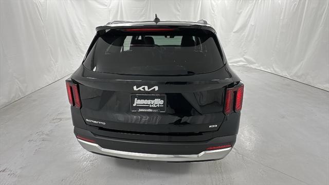 new 2025 Kia Sorento car, priced at $35,502