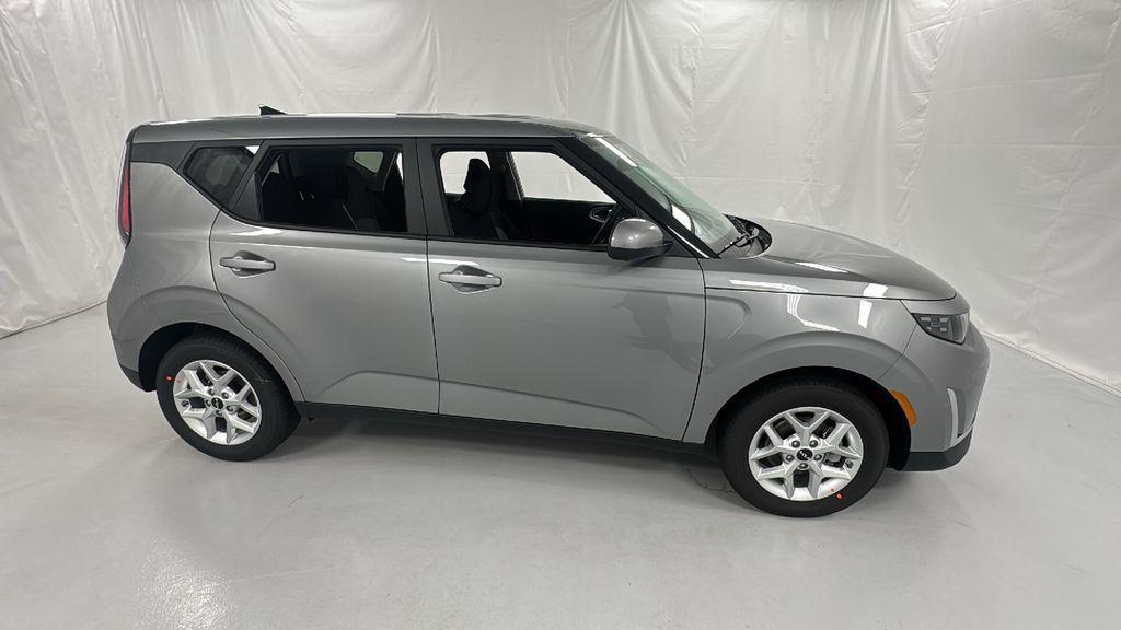 new 2025 Kia Soul car, priced at $19,287