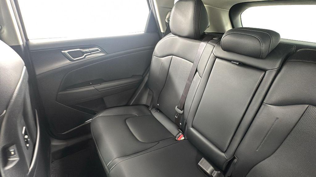 new 2026 Kia Sportage Hybrid car, priced at $32,012