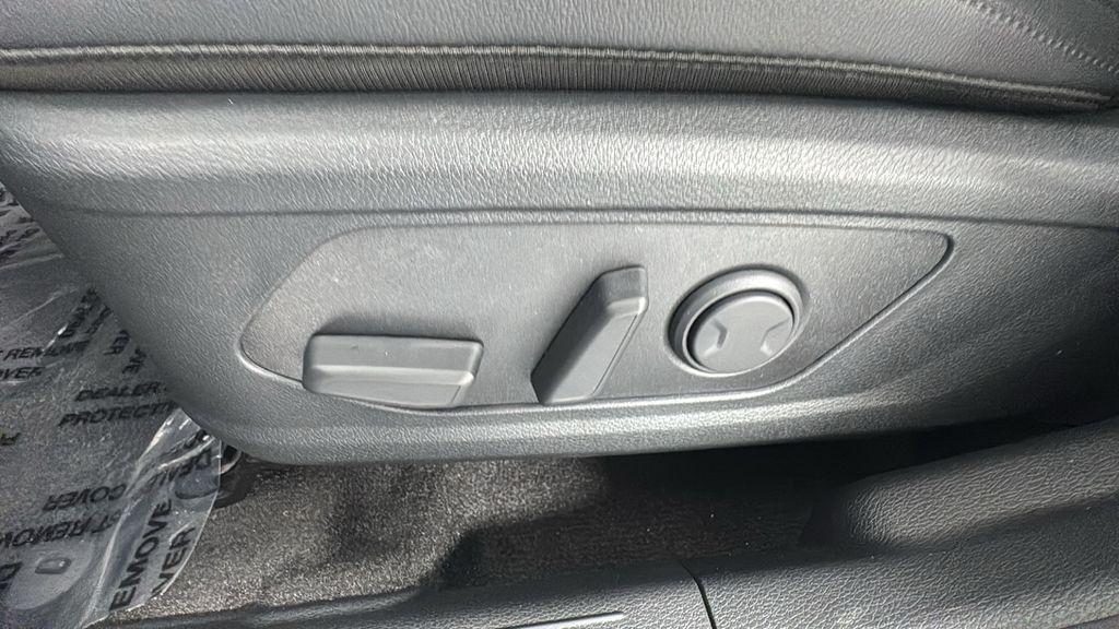 new 2026 Kia Sportage Hybrid car, priced at $32,012