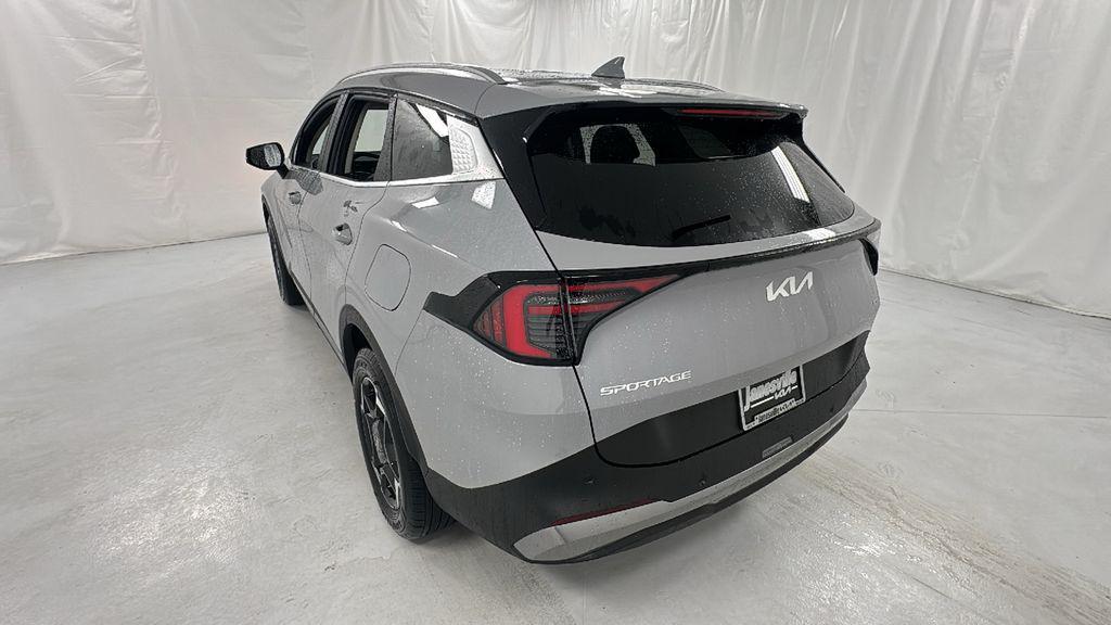 new 2026 Kia Sportage Hybrid car, priced at $32,012