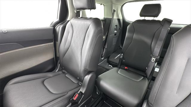 new 2026 Kia Carnival Hybrid car, priced at $39,987