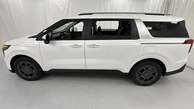 new 2026 Kia Carnival Hybrid car, priced at $39,987