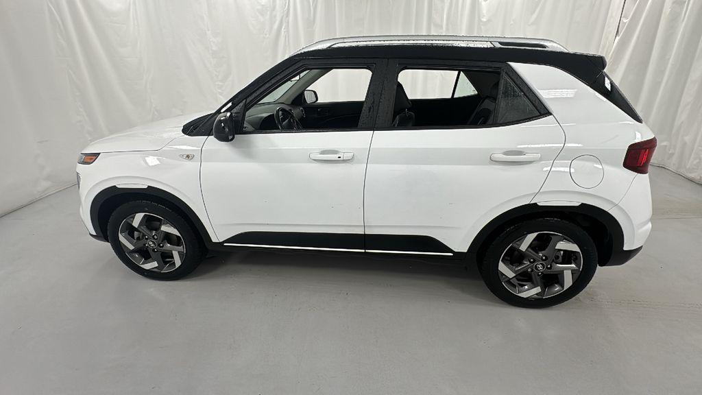 used 2022 Hyundai Venue car, priced at $17,899