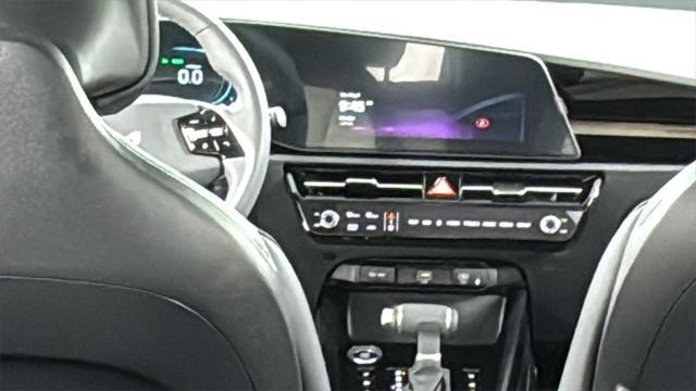 new 2025 Kia Niro car, priced at $29,228
