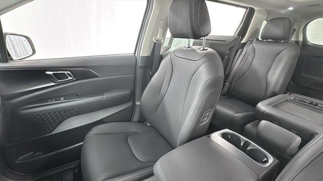 new 2025 Kia Carnival car, priced at $48,148