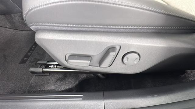 new 2025 Kia Niro car, priced at $30,628