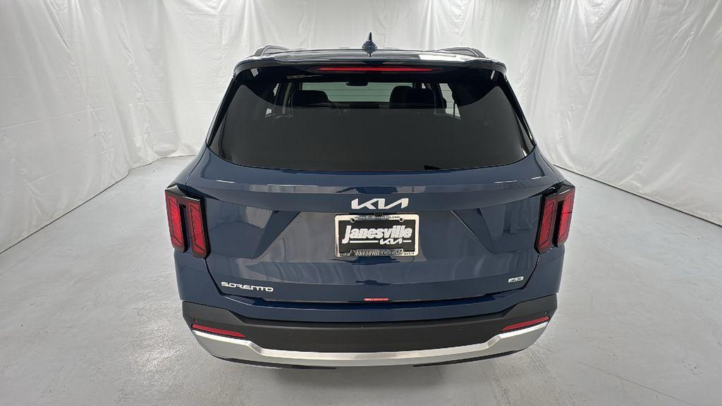 new 2026 Kia Sorento car, priced at $35,378