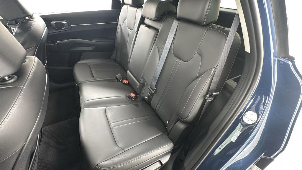 new 2026 Kia Sorento car, priced at $35,378