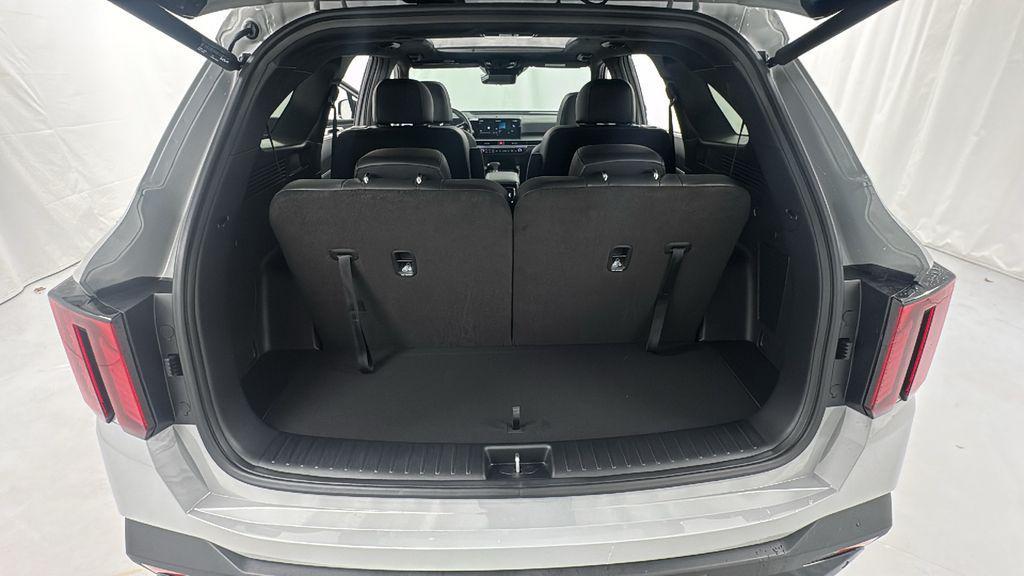 new 2026 Kia Sorento car, priced at $41,678