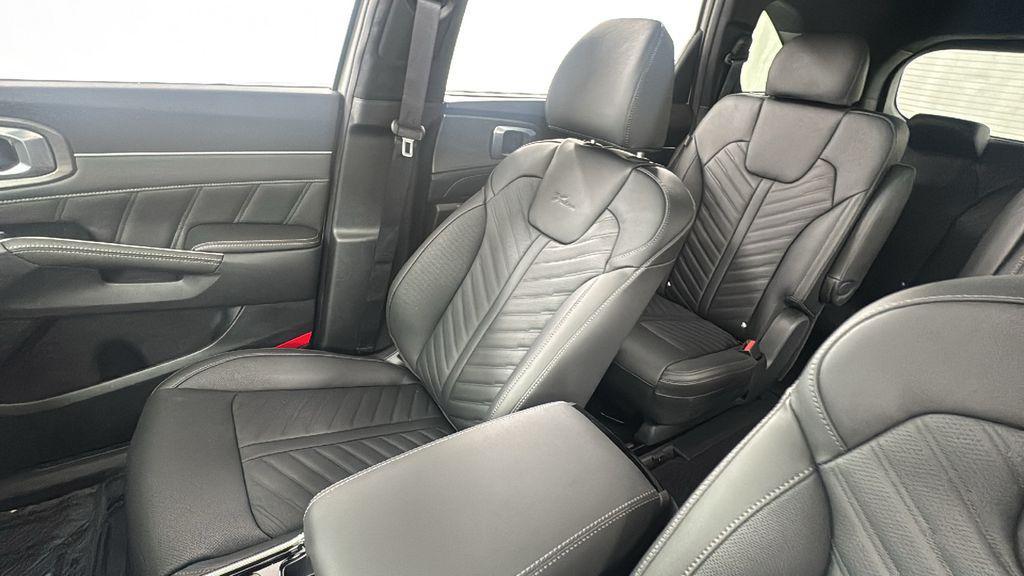 new 2026 Kia Sorento car, priced at $41,678