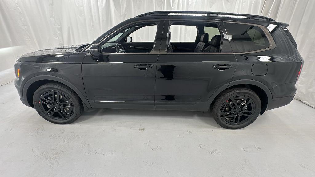 new 2025 Kia Telluride car, priced at $45,997