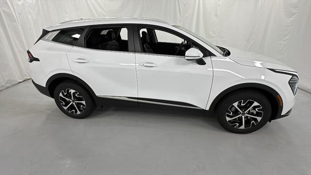 new 2025 Kia Sportage car, priced at $28,251