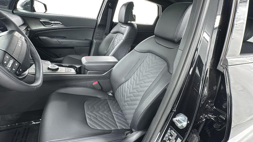 new 2026 Kia Sportage car, priced at $33,042
