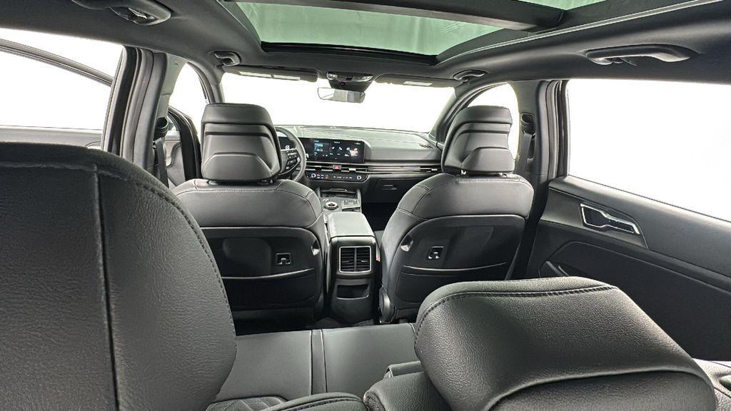 new 2026 Kia Sportage car, priced at $33,042
