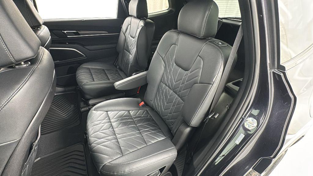 new 2025 Kia Telluride car, priced at $43,178