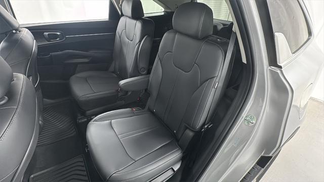 new 2025 Kia Sorento Hybrid car, priced at $35,777